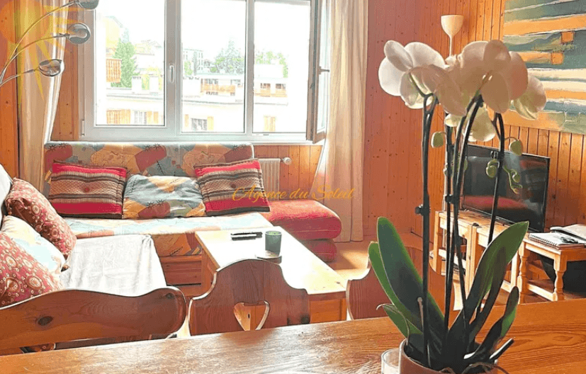 1696 – Appartement 2,5 pièces – 1500CHF 45m²