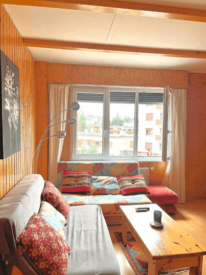 1696 – Appartement 2,5 pièces – 1500CHF 45m²