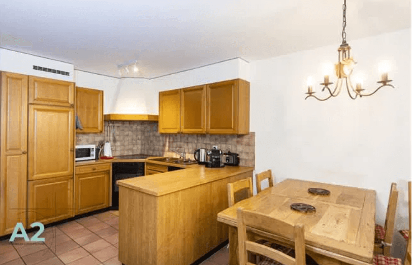 1674 – Maison 6,5 pièces –  10833CHF