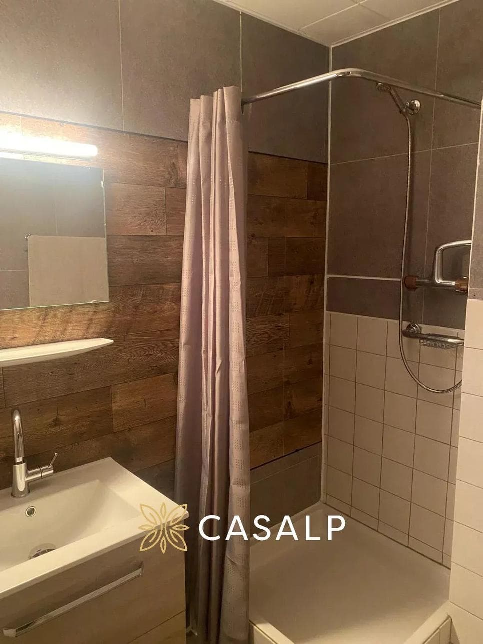 2075 – Appartement – 1pièce – 100000CHF  – 10 m²