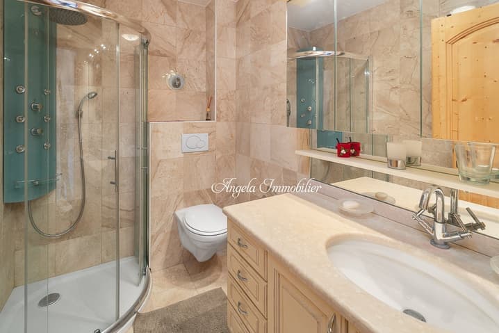 2063 – Appartement 2 pièces – 1050000CHF – 86m²