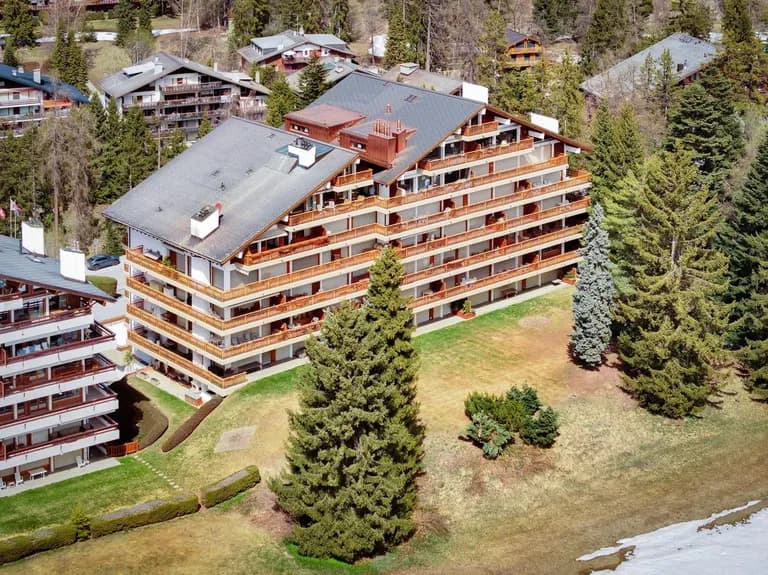 2198 – Appartement – 5.5pièces -5000000CHF – 206 m²