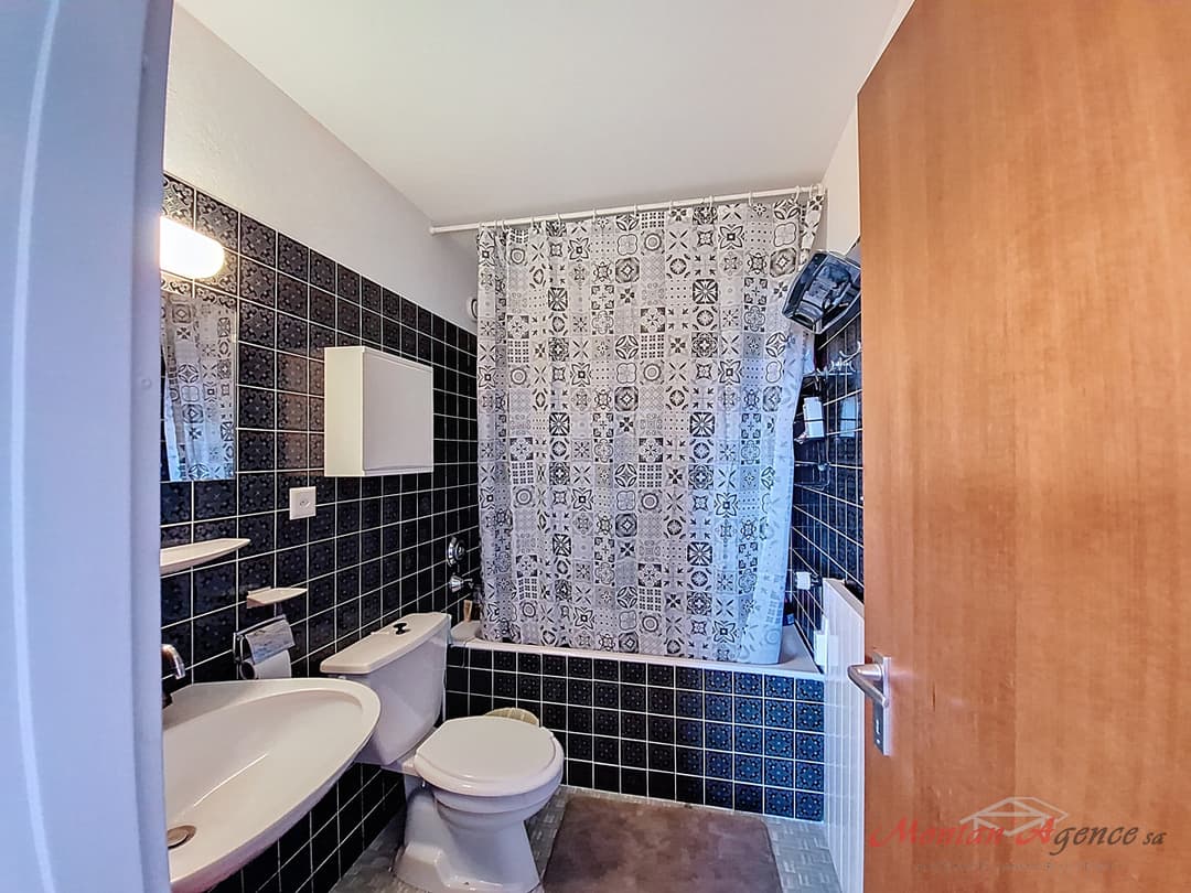 1783 – Appartement –  950CHF