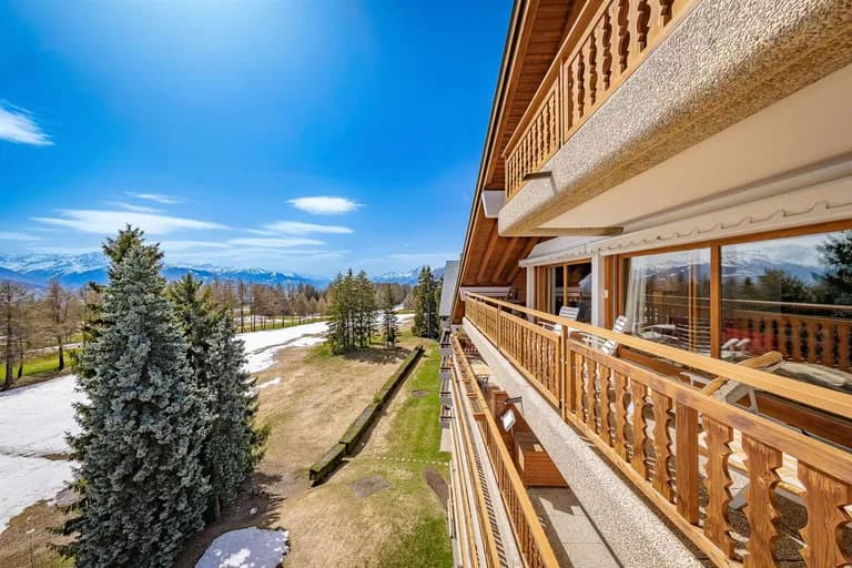 2198 – Appartement – 5.5pièces -5000000CHF – 206 m²