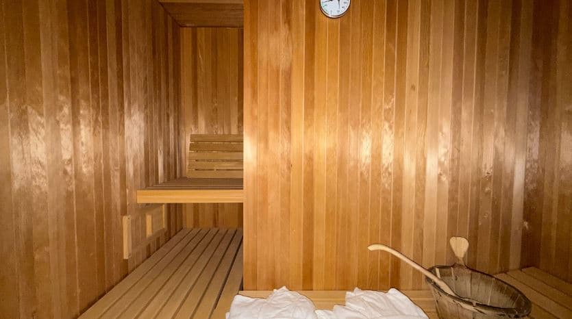 1836 – Appartement 4.5 pièces – 15000CHF – 150m²