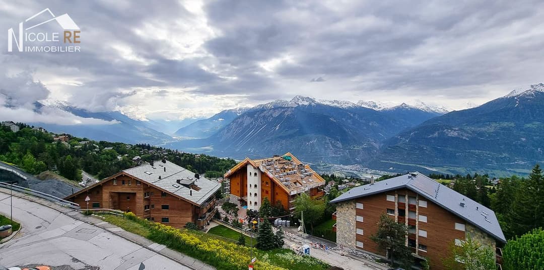 2172 – Appartement 3.5 pièces –  985000 CHF – 96 m²