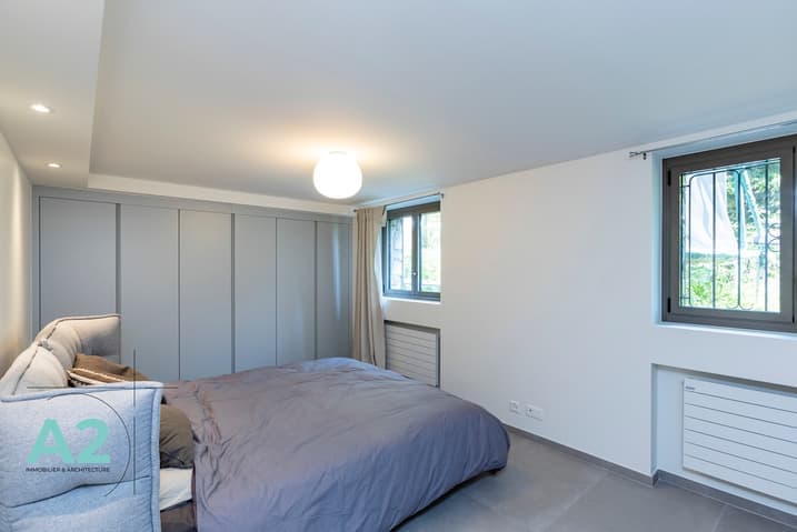 1813 – Maison 8 pièces – 240m²