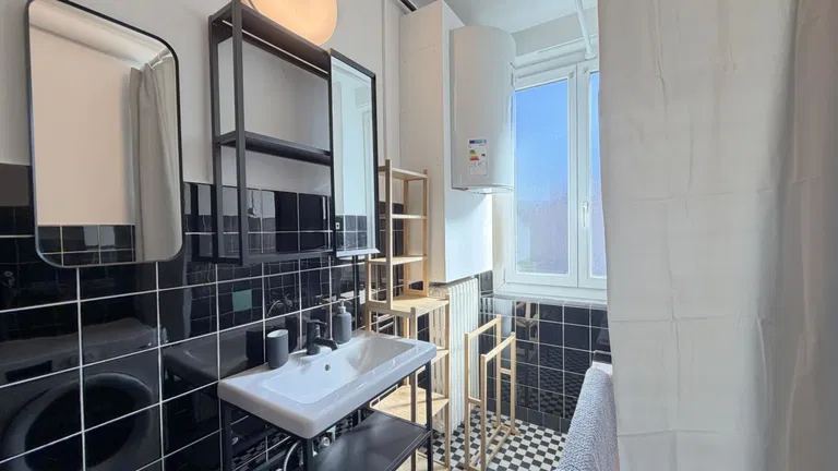 1830 – Appartement 3.5 pièces – 2100 CHF – 75 m²