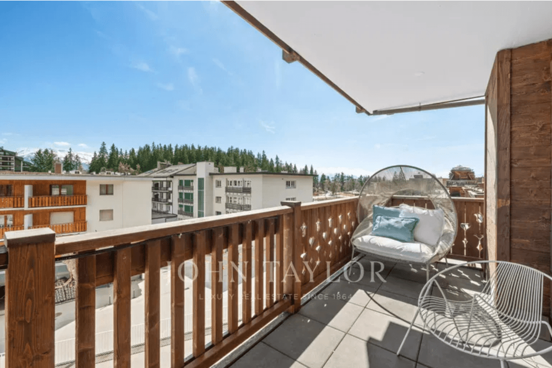 2205 – Appartement à vendre – 229 m2 – 5.5 pièces