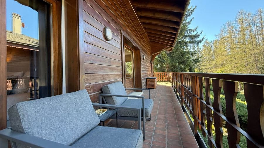 1835 – Appartement 4.5 pièces – 10000CHF – 130m²