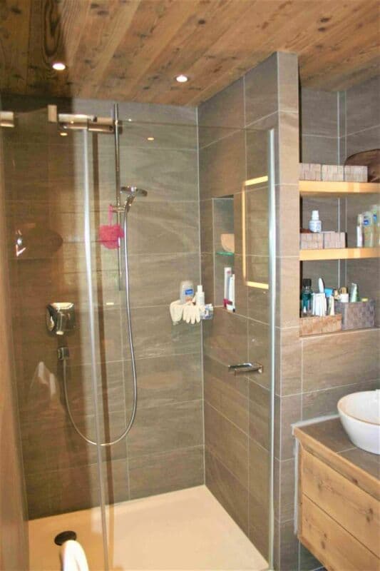 2230 – Appartement 3.5 pièces – 2350000 CHF – 136 m²