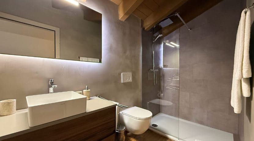 1836 – Appartement 4.5 pièces – 15000CHF – 150m²