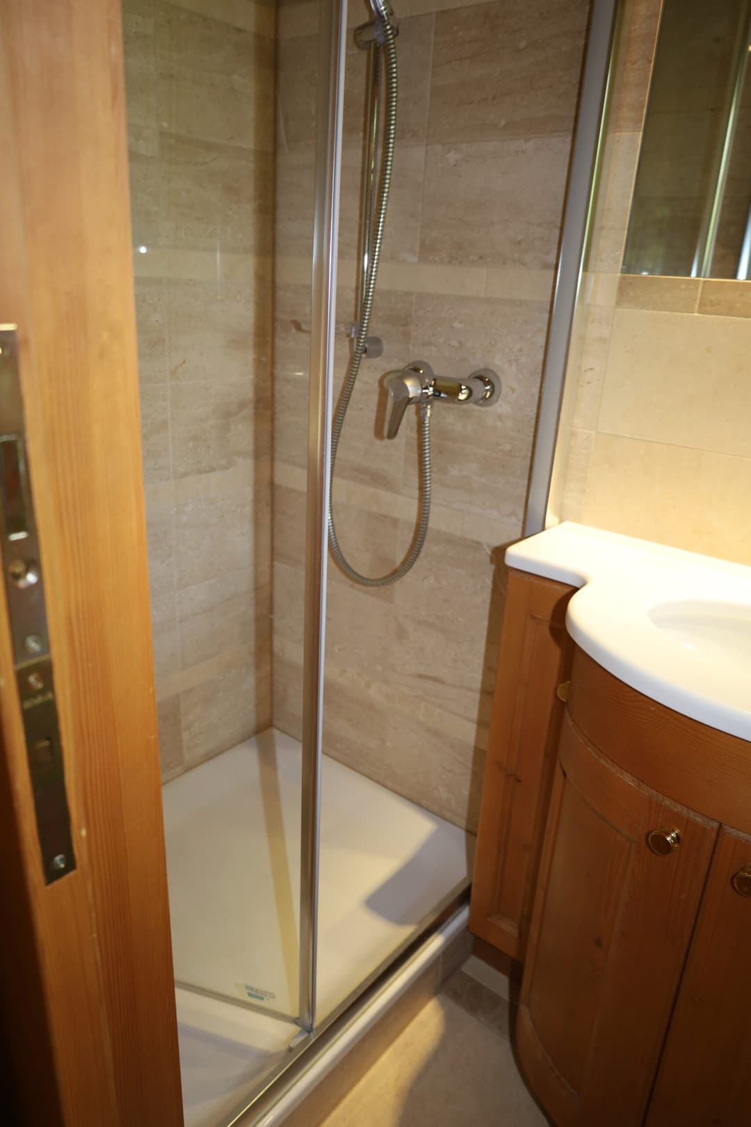 2222 – Appartement 5.5 pièces – 266.23 m²