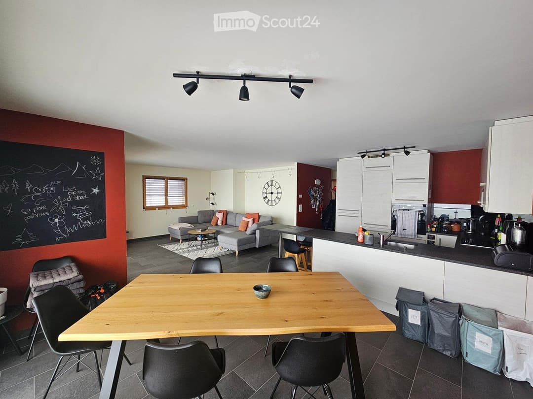 1762 – Appartement – 3.5pièces –  1900CHF – 102 m²