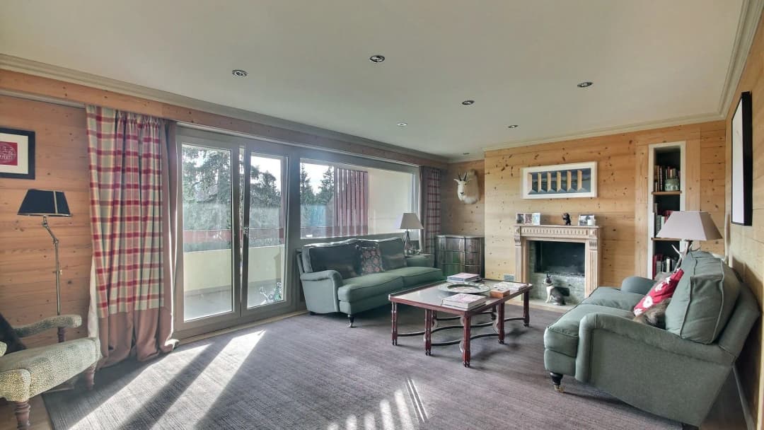 2195 – Appartement 6.5 pièces – 1950000 CHF – 275 m²