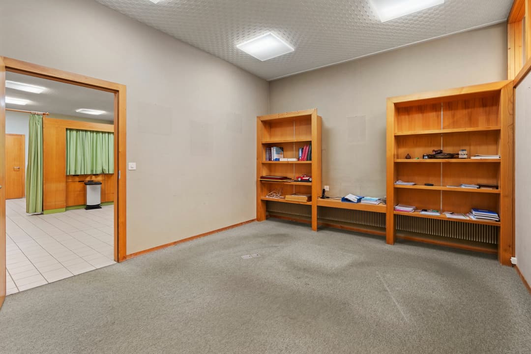 2203 – Commerce –  2200000CHF – 436m²