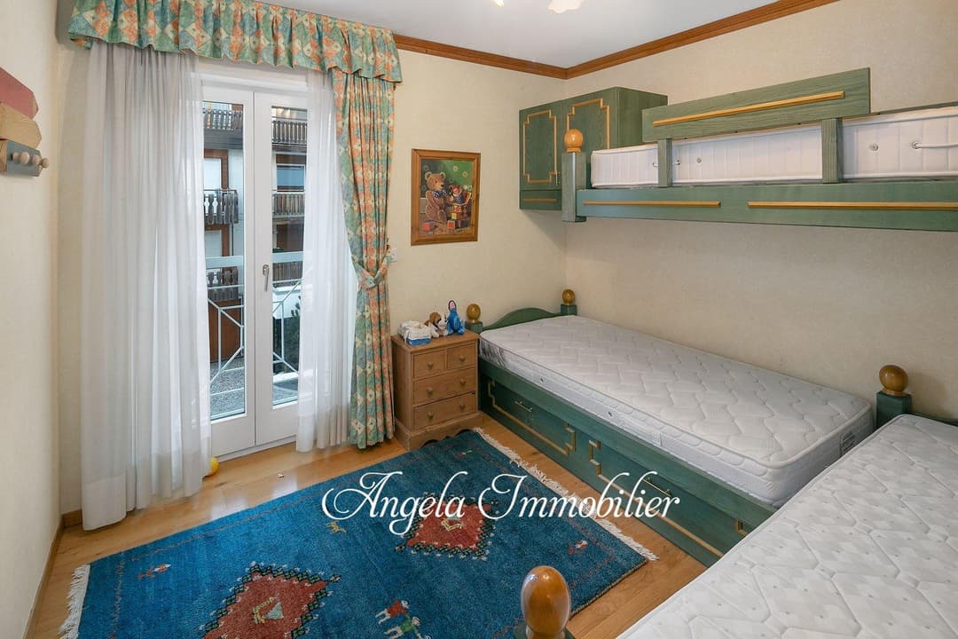 1771 – Appartement 7.5 pièces – 228 m²