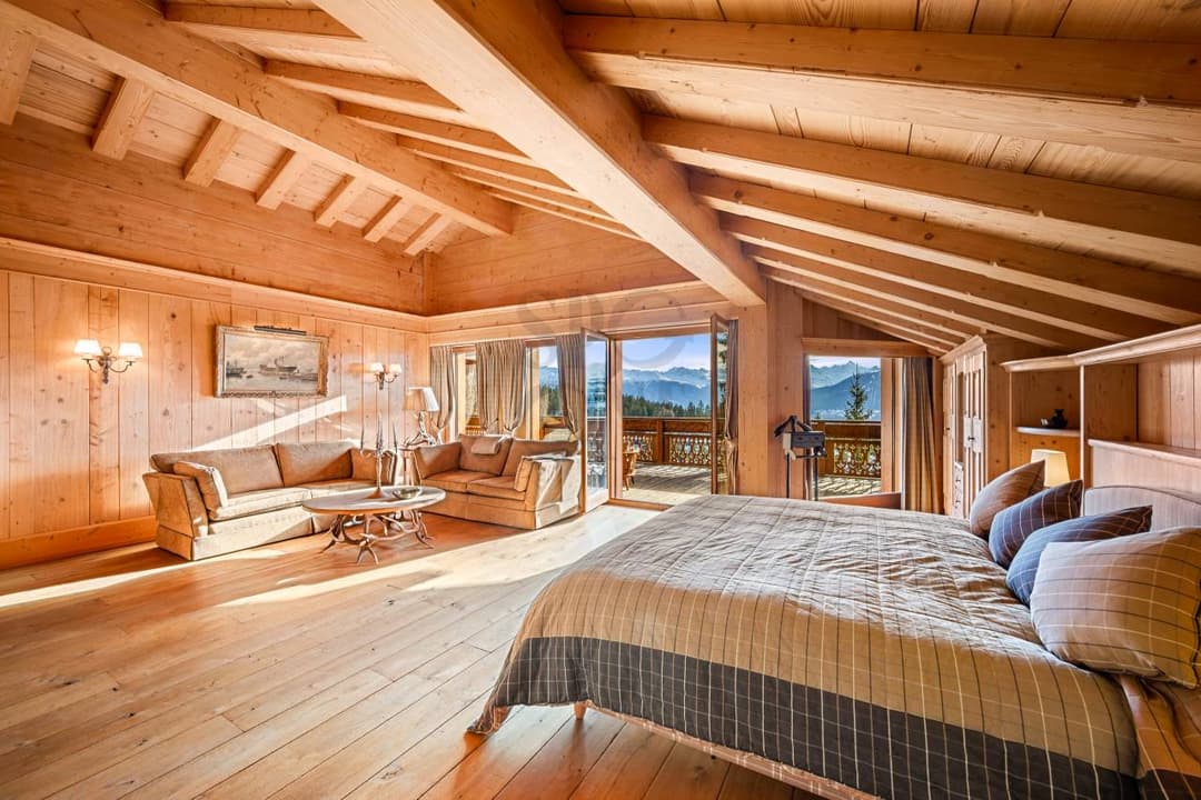 2186 – Maison à vendre –  3526m2 – 13 pièces