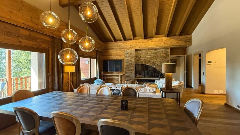 1836 – Appartement 4.5 pièces – 15000CHF – 150m²