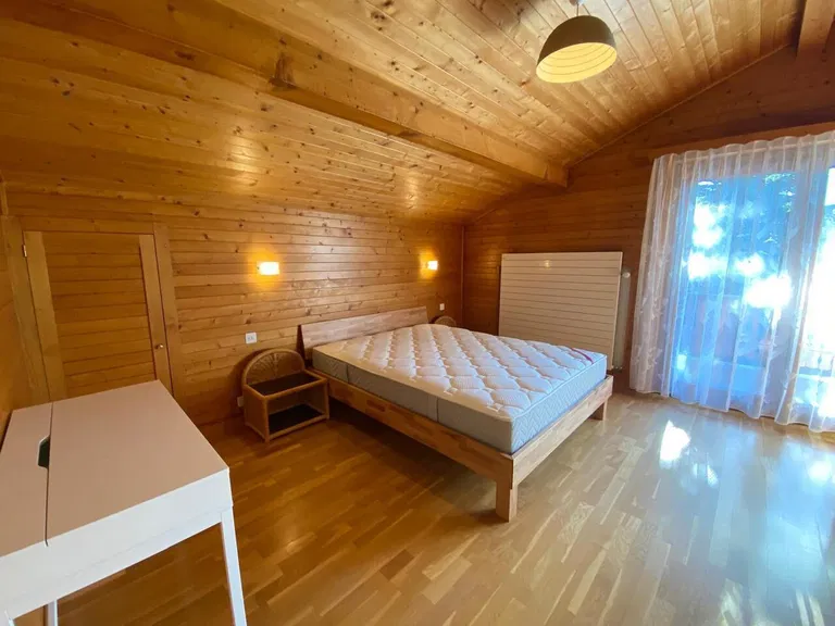 1819 – Appartement – 3pièces -2400CHF – 80 m²