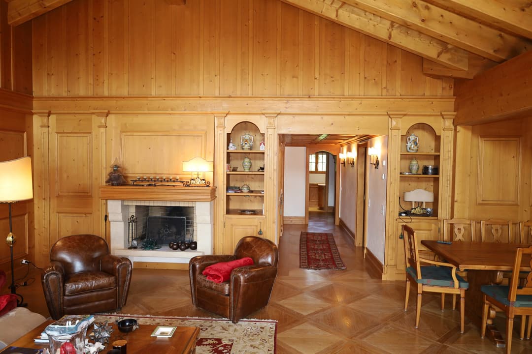 2222 – Appartement 5.5 pièces – 266.23 m²