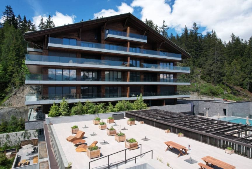 2215 – Appartement 4 pièces – 7400000 CHF – 218m²