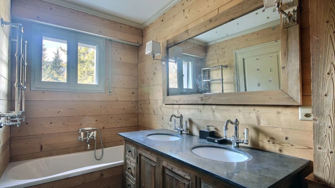 2195 – Appartement 6.5 pièces – 1950000 CHF – 275 m²