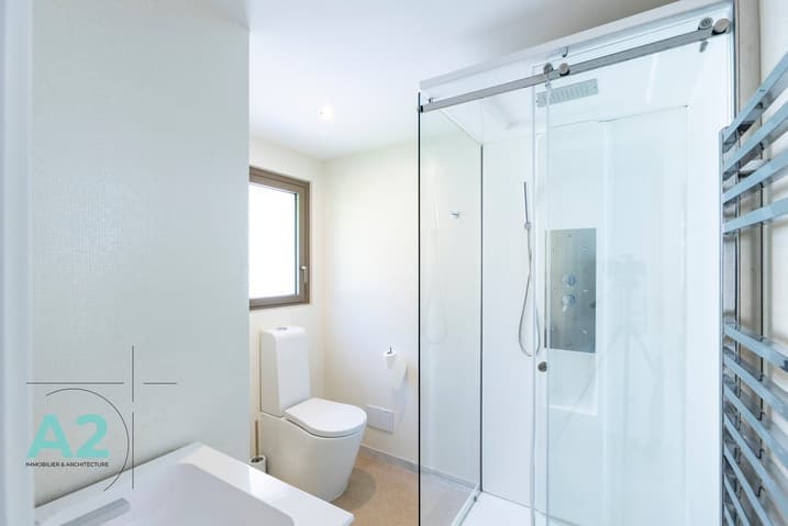 1813 – Maison 8 pièces – 240m²