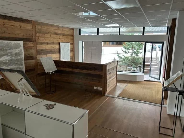 1874 – Commerce – 3280 CHF – 175m²