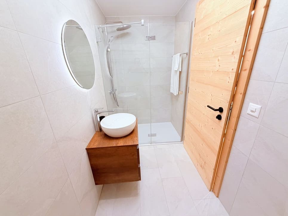 1876 – Appartement – 4pièces – 5000CHF – 101m²