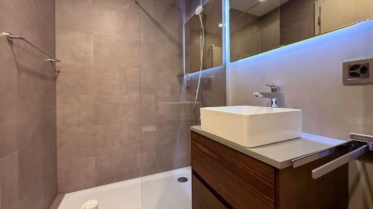 1868 – Appartement 4.5 pièces – 14000CHF – 130m²