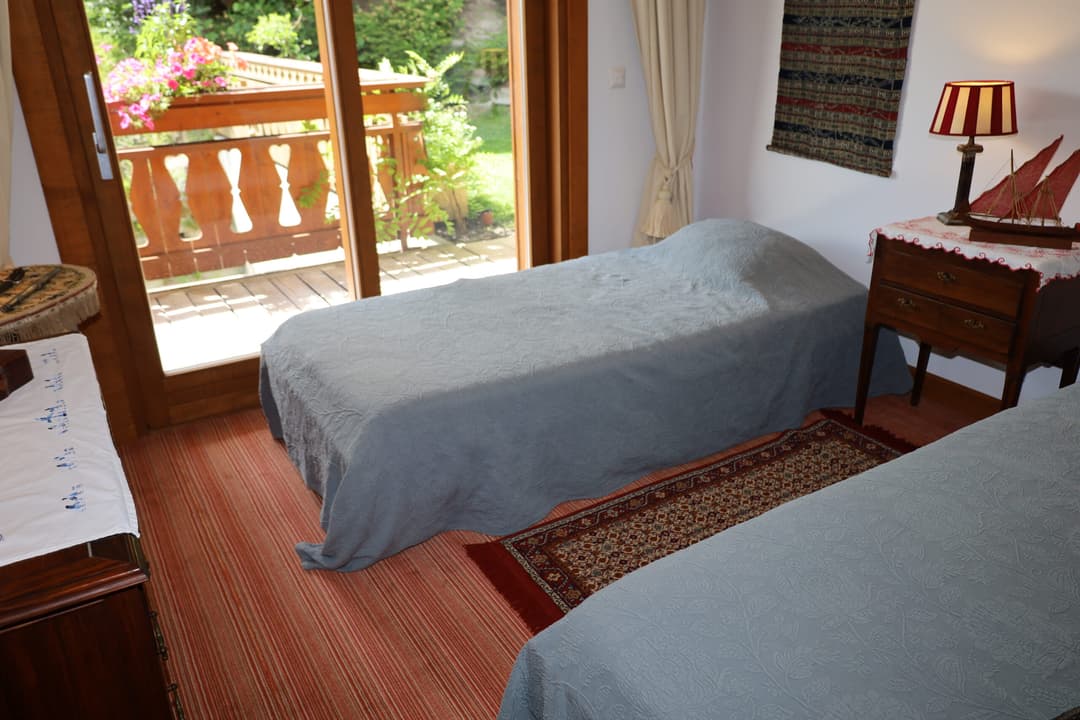 2304 – Appartement 7.5 pièces – 318m²