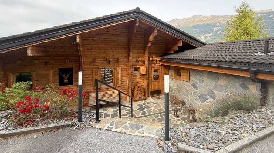 1855 – Chalet 7 pièces –  24000CHF – 300m²