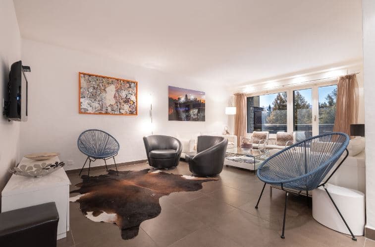 1883 – Appartement 4 pièces –  2450CHF