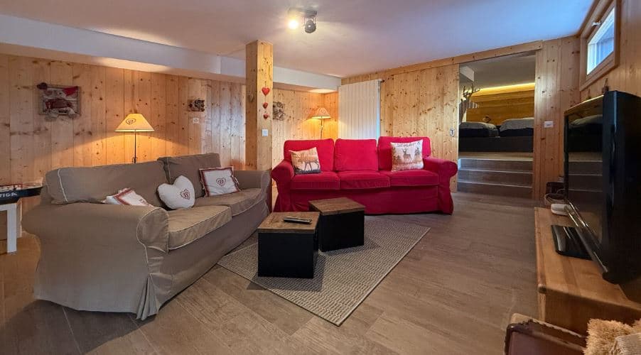 1855 – Chalet 7 pièces –  24000CHF – 300m²