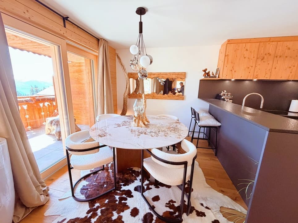1876 – Appartement – 4pièces – 5000CHF – 101m²