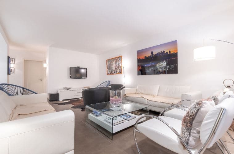 1883 – Appartement 4 pièces –  2450CHF