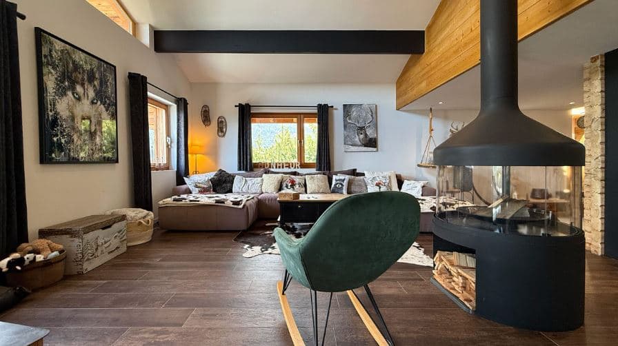 1855 – Chalet 7 pièces –  24000CHF – 300m²