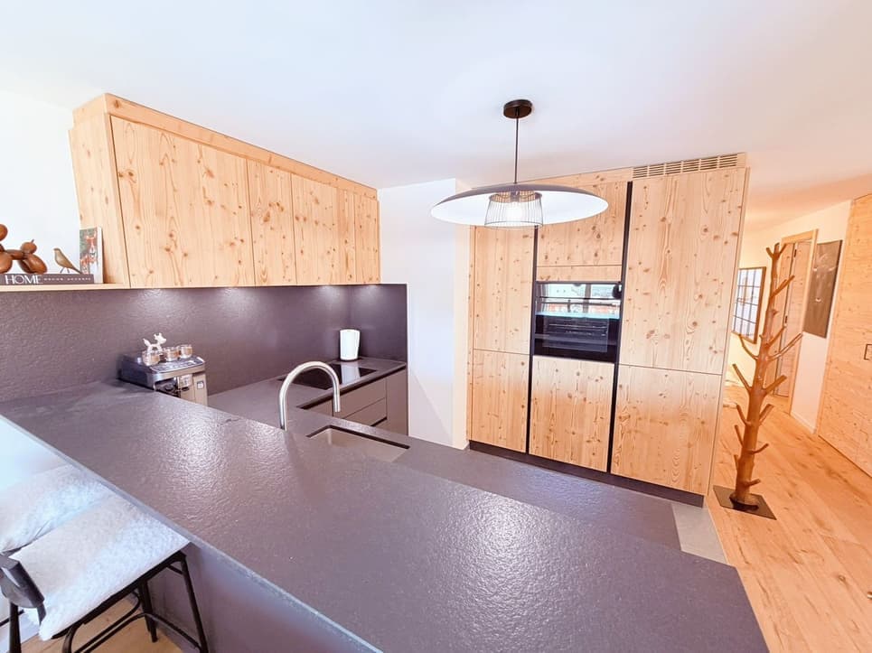 1876 – Appartement – 4pièces – 5000CHF – 101m²