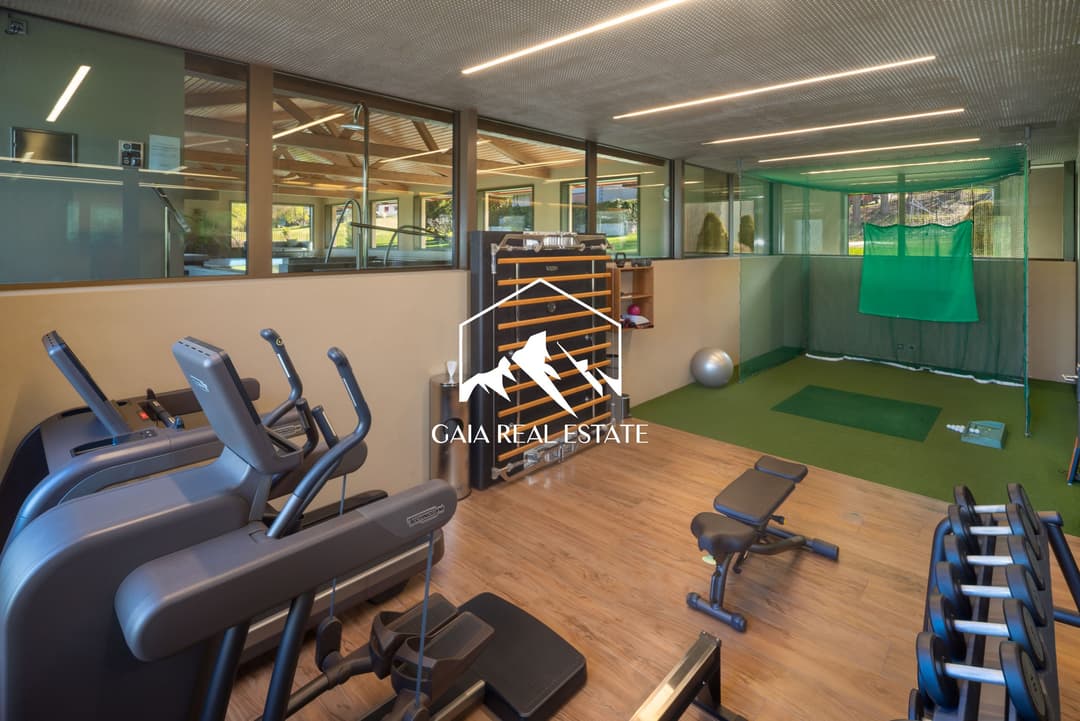 2235 – Appartement 6.5 pièces – 8000000 CHF – 280 m²