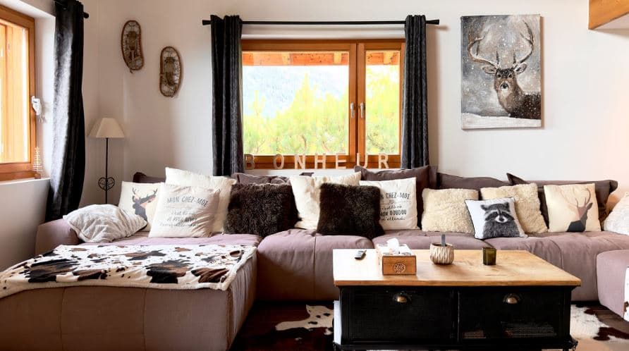 1855 – Chalet 7 pièces –  24000CHF – 300m²