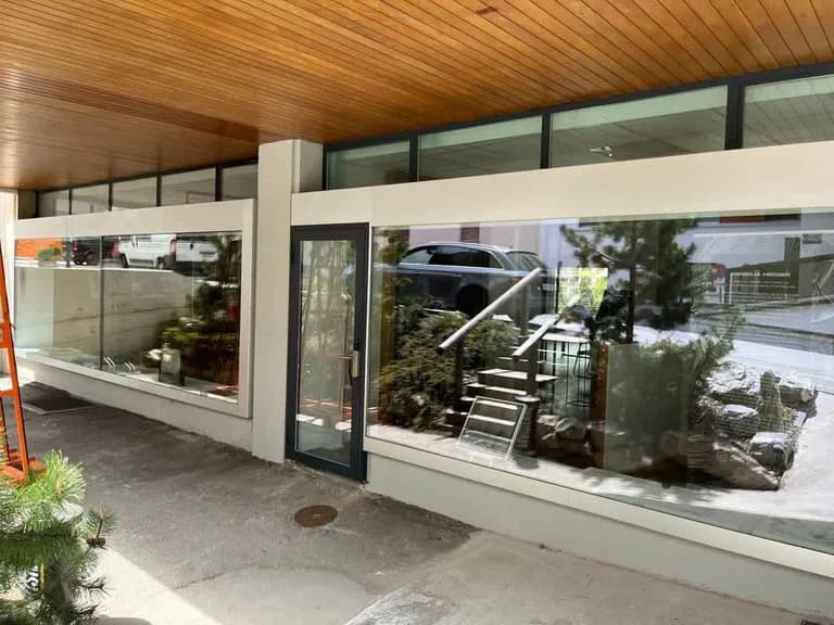 1874 – Commerce – 3280 CHF – 175m²