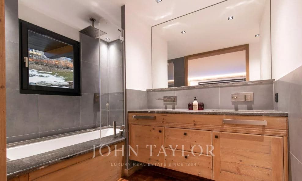 1913 – Appartement – 6pièces – 230m²