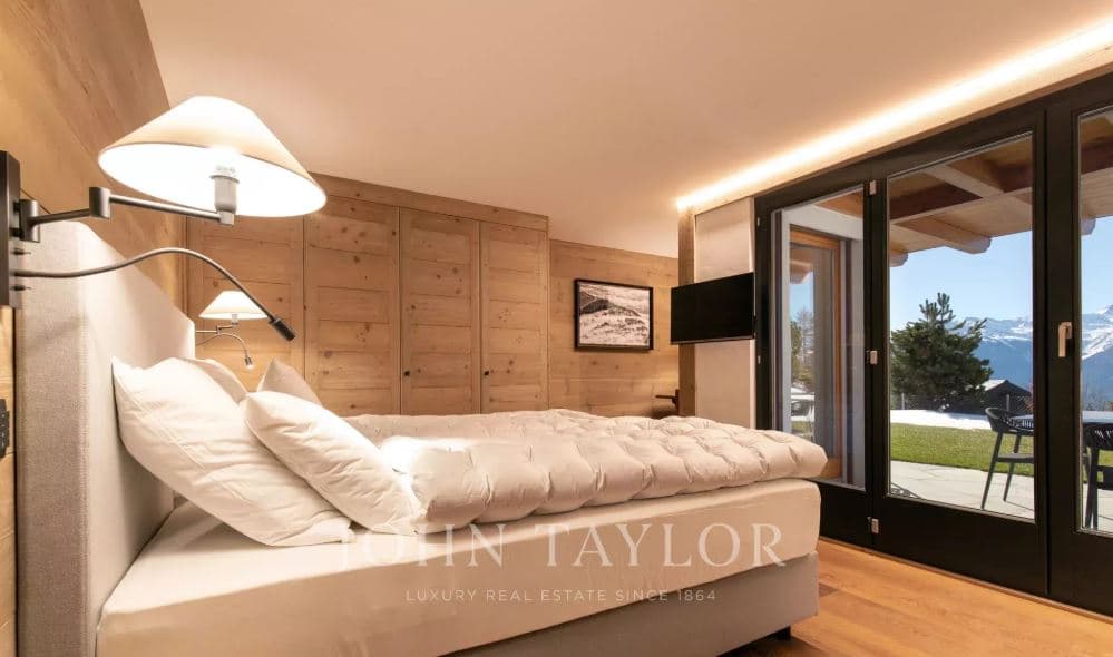 1913 – Appartement – 6pièces – 230m²