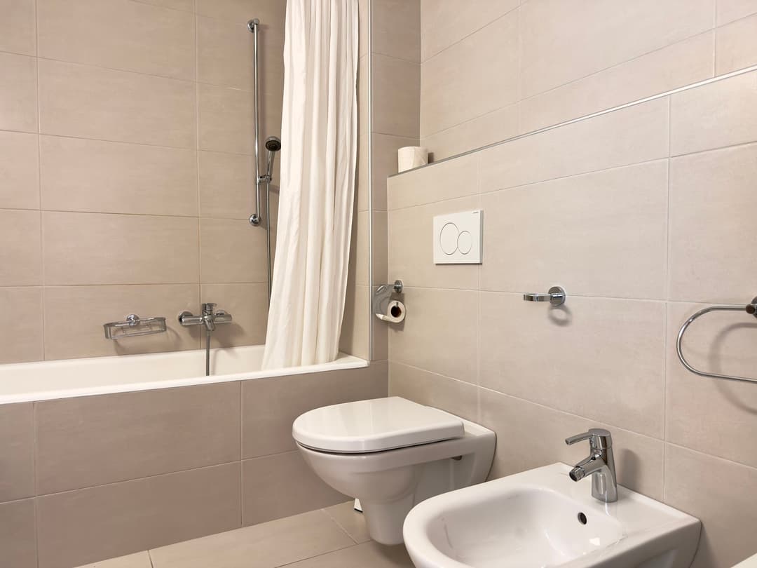 1902 – Appartement 5 pièces –  2450CHF