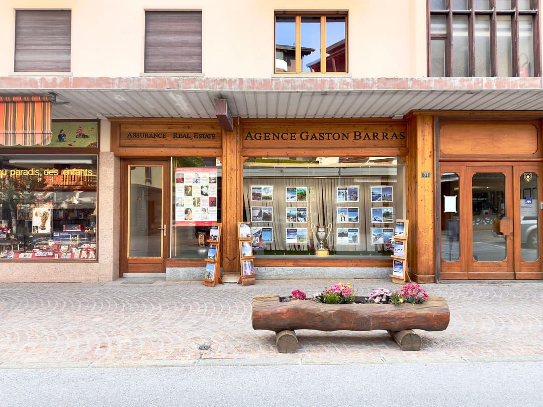 1943 – Commerce –  4000CHF – 65m²