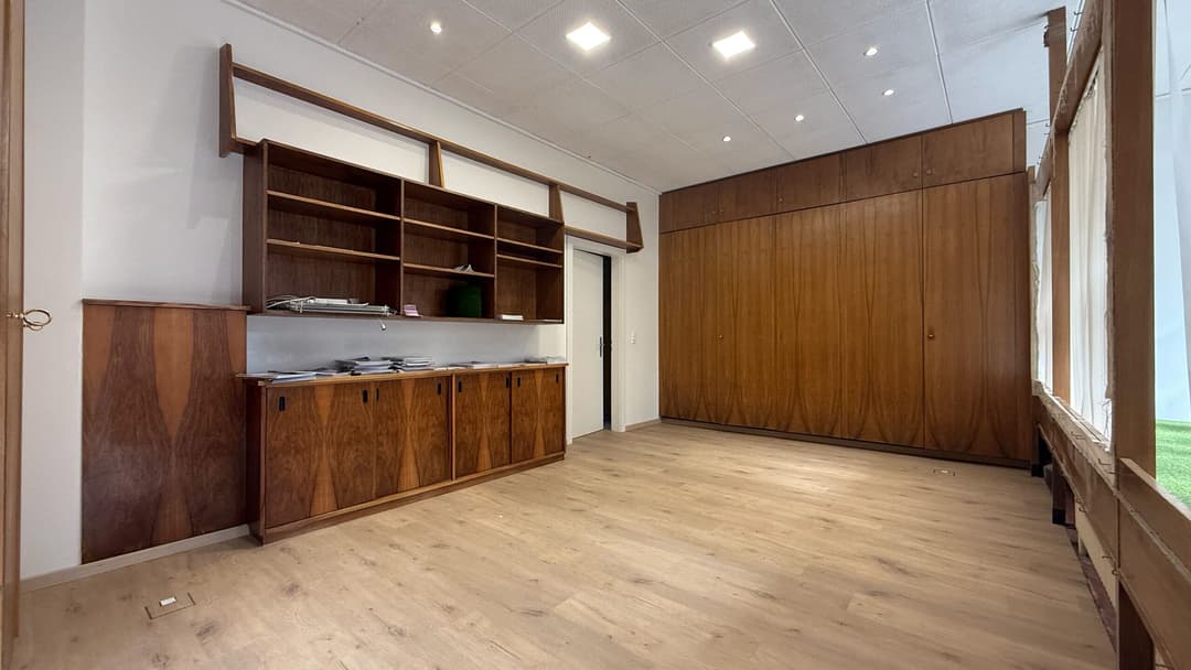 1943 – Commerce –  4000CHF – 65m²