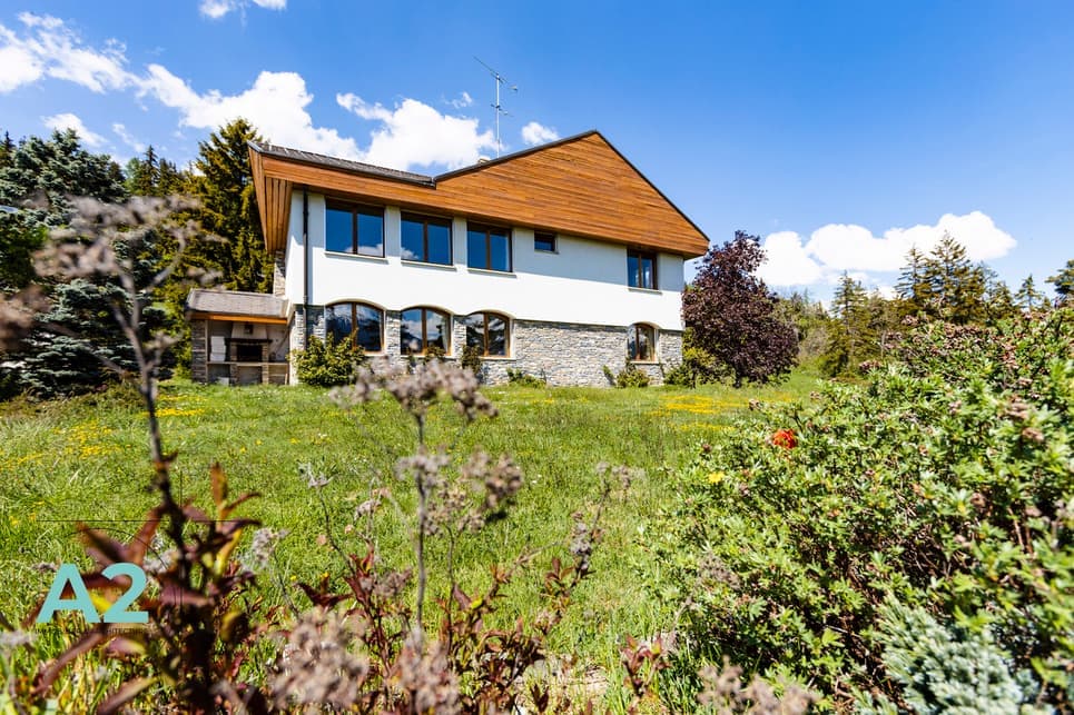 2325 – Maison – 6.5pièces – 270m²