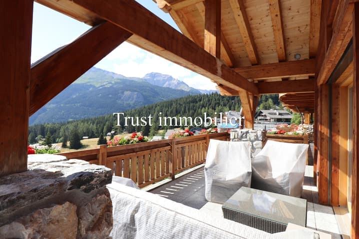 2103 – Appartement 4.5 pièces – 235 m²