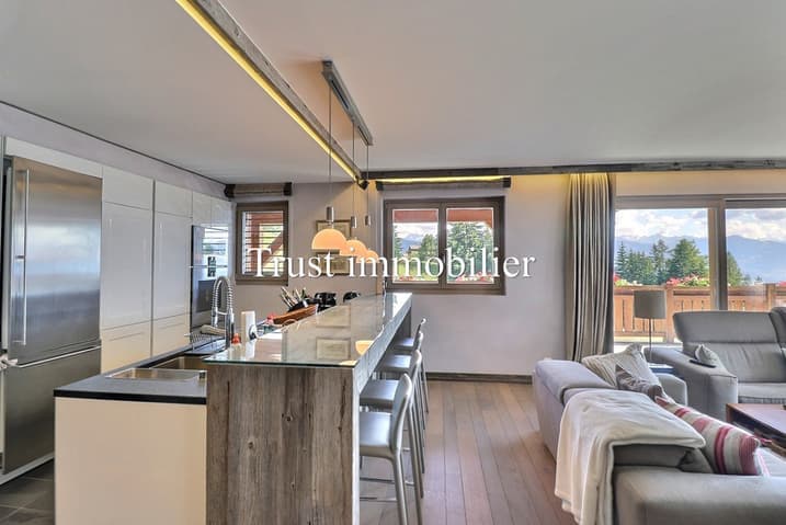 2103 – Appartement 4.5 pièces – 235 m²